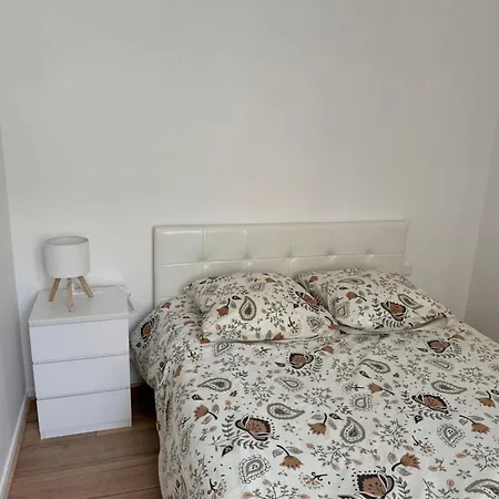 Cosy Et Accessible - Neuf En Centre-ville
