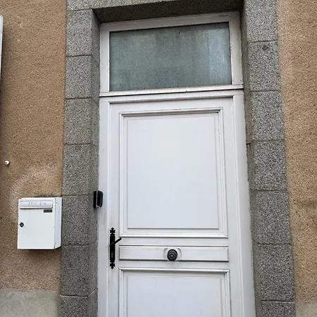 Cosy Et Accessible - Neuf En Centre-ville Mayenne